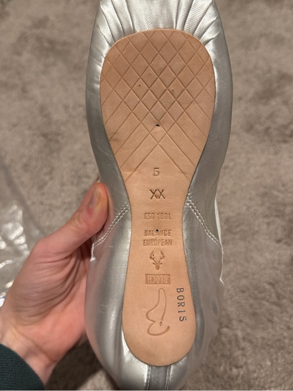 Custom Bloch European Balance Pointe Shoes in White - Picture 3 of 3